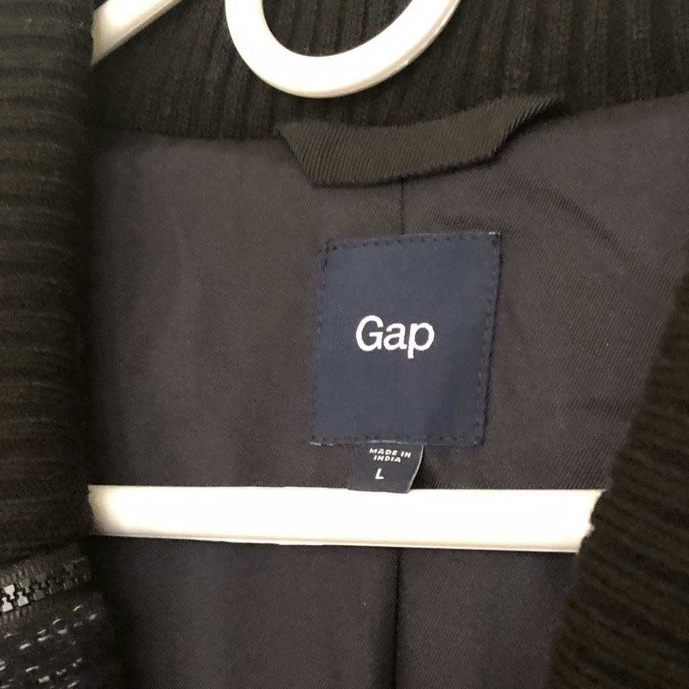GAP Jacket - Picture 2 of 6